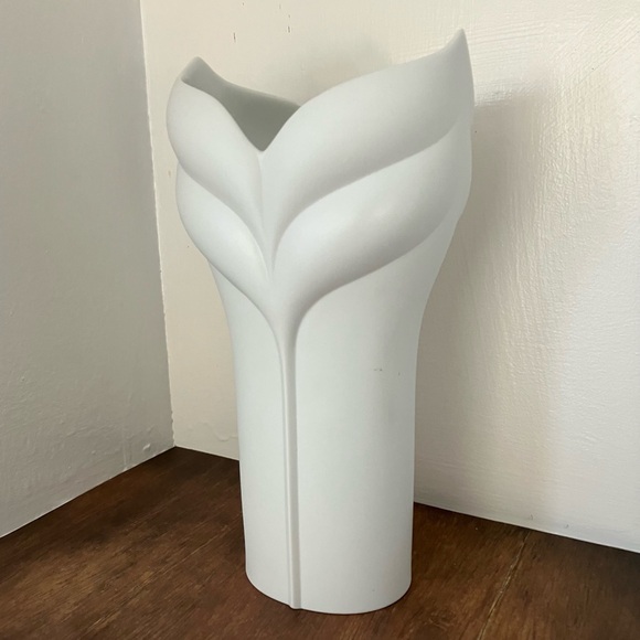 Cala Lily Rosenthal White Bisque Flower Vase Studio-Linie Germany by Uta Feyl - Picture 10 of 17